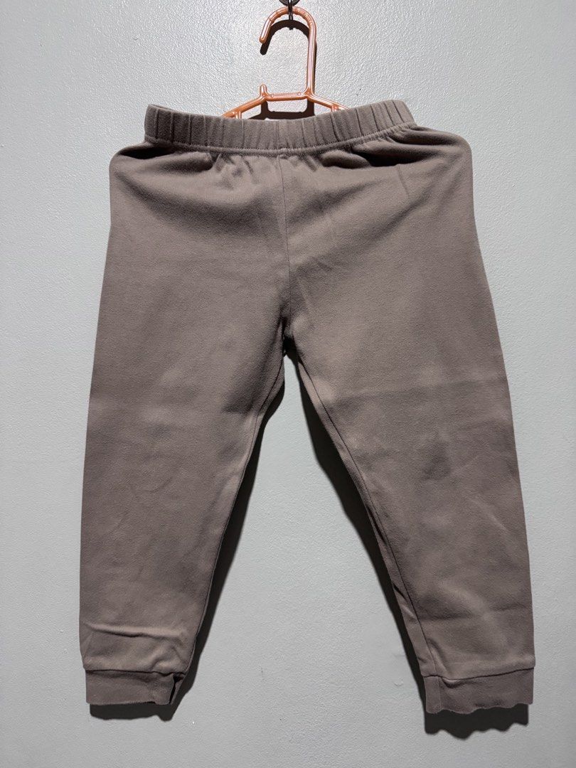 Kids' T-shirt and Pants Set (Category: Babies & Kids Fashion) located in General Trias. Submitted by lessleesell (Listing ID 1435883752, Image 2). Description: - White t-shirt with brown pocket and trim - Short-sleeved - Brown pants with elastic waistband - Cuffed ankles - Made of soft, comfortable material - Ideal for everyday wear 4Y on tag.