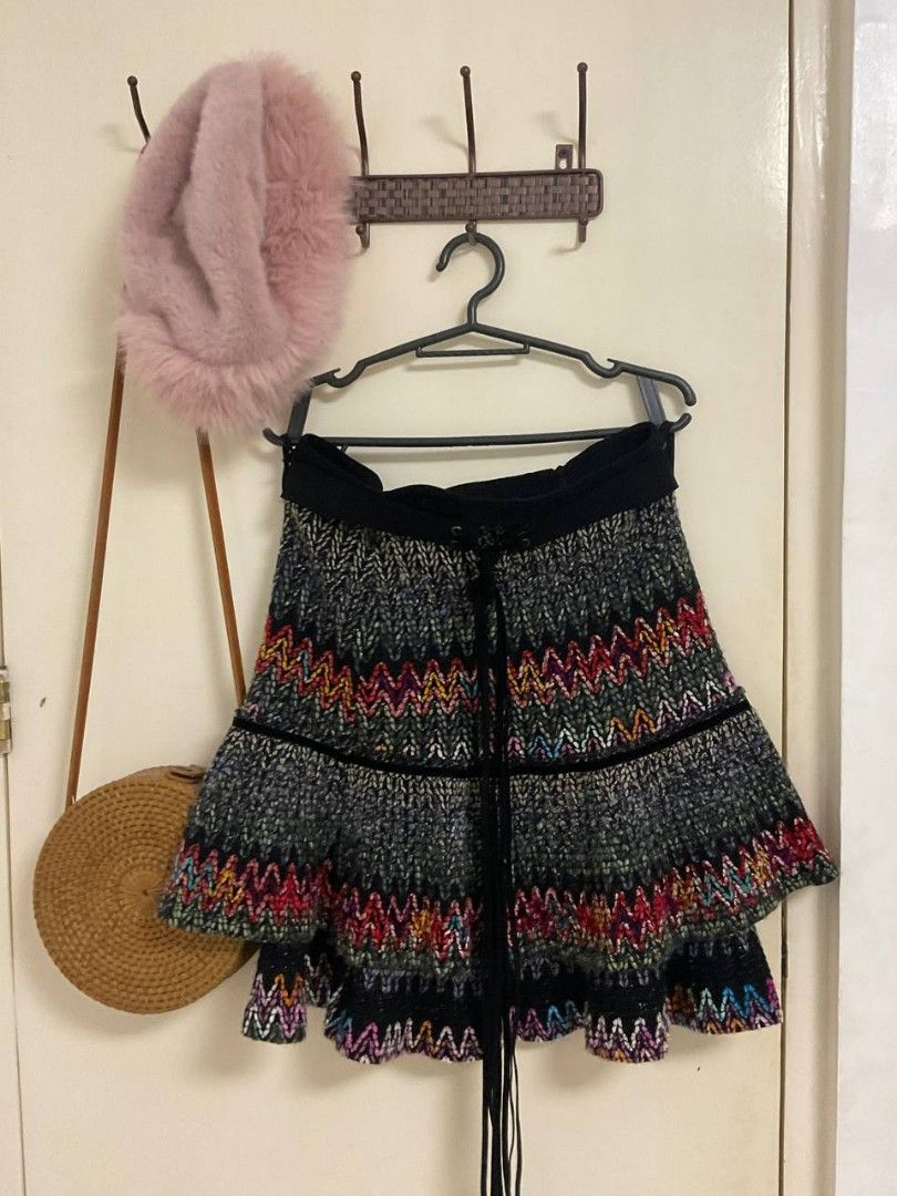 Knitted style skirt (Category: Skirts) located in Manila. Submitted by dprbea (Listing ID 1435743755, Image 1). Description: .