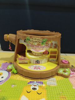 (Category: ) located in . Submitted by eiluyr (Listing ID 1435895019, Image 1). Description: .