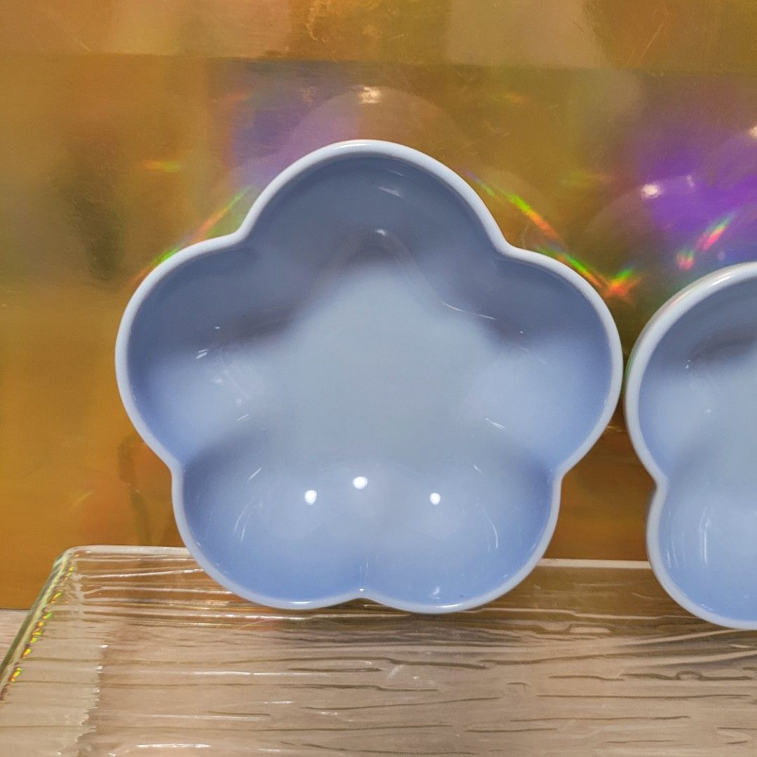 Le Creuset Small Flower Dishes443742393961041921
