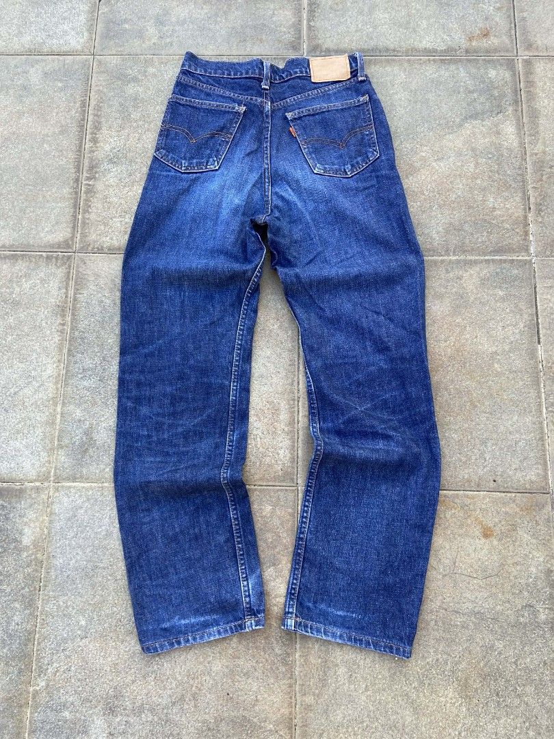 LEVIS 505 JAPAN RELEASE ORANGE TAB (Category: Jeans) located in Paete. Submitted by thrifttomil_ (Listing ID 1435736151, Image 1). Description: LEVIS 505 JAPAN RELEASE ORANGE TAB DIMES W-30-31 L-42 LEG OPEN-8 GOOD CONDITION ISSUE FADED PATCH, TAGS.