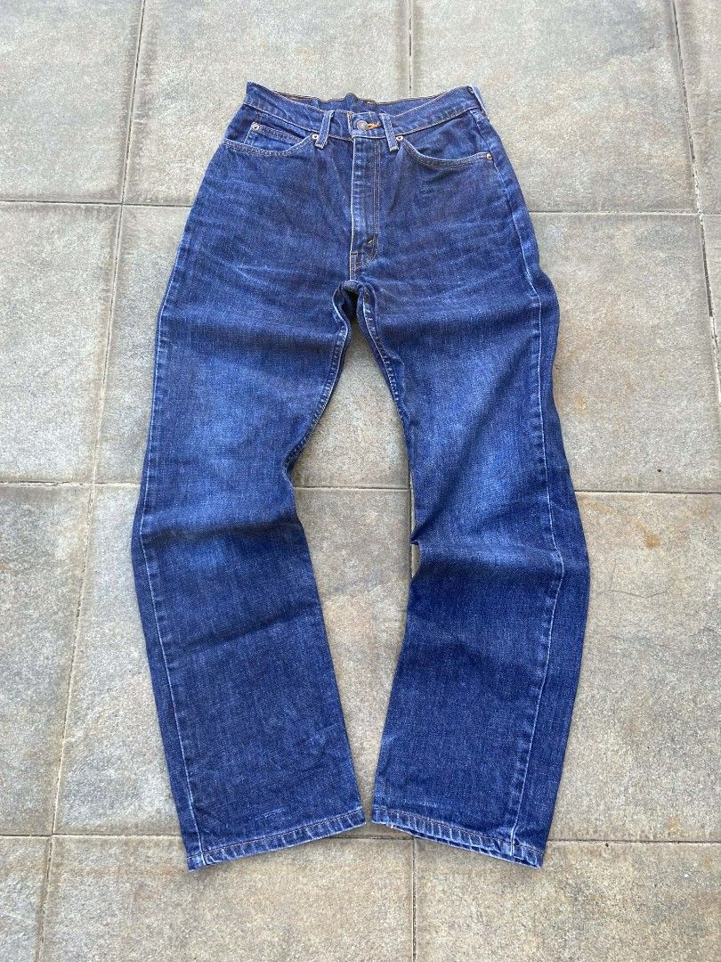 LEVIS 505 JAPAN RELEASE ORANGE TAB (Category: Jeans) located in Paete. Submitted by thrifttomil_ (Listing ID 1435736151, Image 2). Description: LEVIS 505 JAPAN RELEASE ORANGE TAB DIMES W-30-31 L-42 LEG OPEN-8 GOOD CONDITION ISSUE FADED PATCH, TAGS.