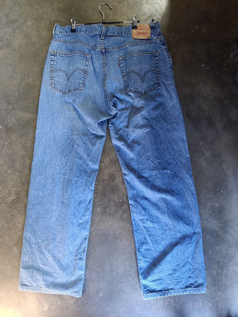 Levi's 569 loose straight Jeans (Category: Jeans) located in Caloocan City. Submitted by kuroneko_4 (Listing ID 1435724102, Image 2). Description: - Levi's 550 jeans - Relaxed fit - Light blue wash - Classic Levi's patch - Button and zipper closure - Straight leg design - Perfect for everyday wear.