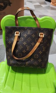 (Category: ) located in . Submitted by preloved_korea (Listing ID 1435896225, Image 1). Description: .