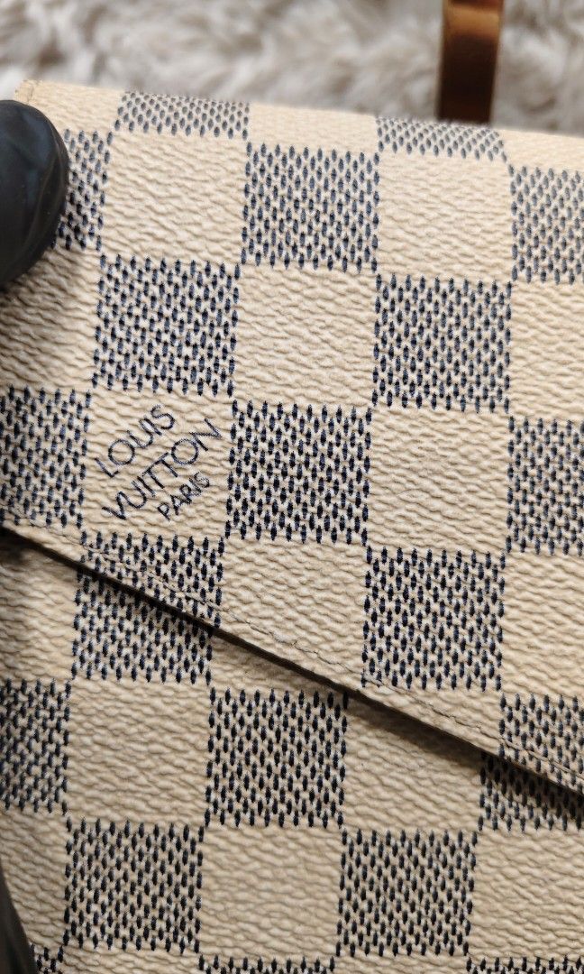 Authentic Louis Vuitton sling 😍 (Category: Cross-body Bags) located in Andop. Submitted by dailyluxxurybrands (Listing ID 1435882809, Image 3). Description: Louis Vuitton sling in good normal signe of use searchable code.