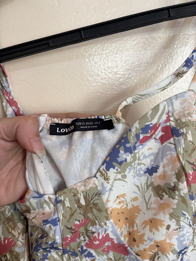Lovito Floral Mini Dress (Category: Dresses) located in San Fernando. Submitted by _haibara (Listing ID 1435740638, Image 3). Description: - worn once. rfs: i don't wear this anymore..
