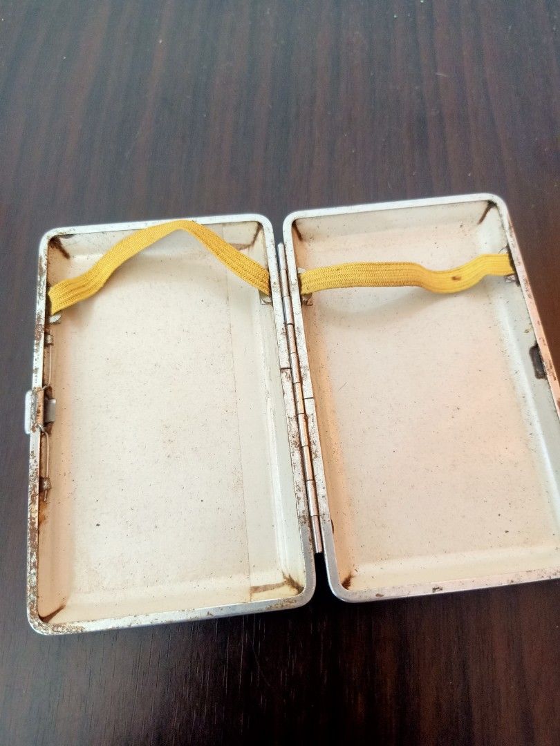 Lv design Cigarette Case (Category: Luxury Bags & Wallets) located in Las Pinas. Submitted by the_recycle_shop (Listing ID 1435777626, Image 2). Description: Vintage good condition .
