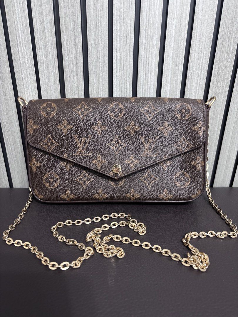 lV Pochette Felicie (Category: Luxury Bags & Wallets) located in Butuan. Submitted by johntams2000 (Listing ID 1435848145, Image 1). Description: .