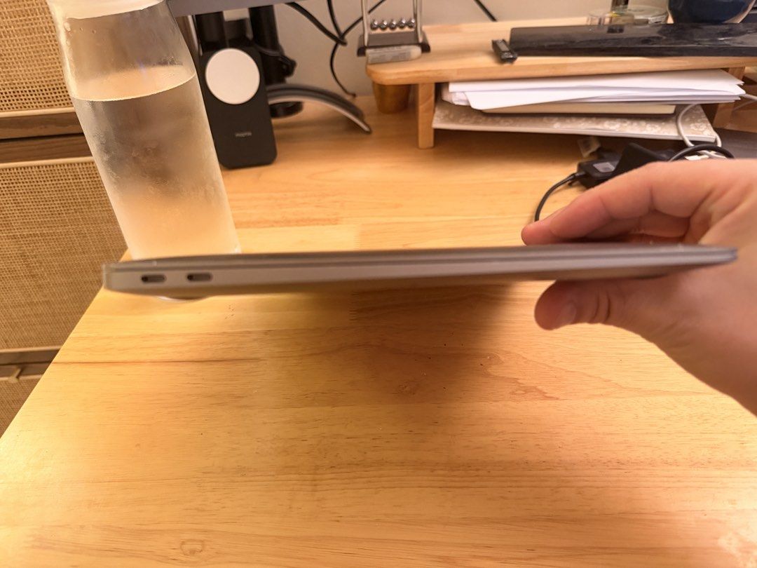 MacBook Air 13-inch (2020)444132062859120643
