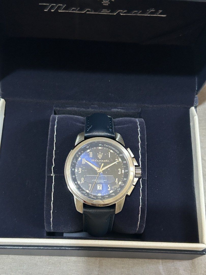 Maserati Successo Men's Watch (Category: Men's Watches) located in Tacloban City. Submitted by kalelreyes (Listing ID 1435791995, Image 3). Description: Maserati Successo men's watch - Navy dial with date display - Stainless steel case - Blue leather strap - Blue dial accents - Water-resistant - Includes original box - Features a tachymeter rfs: too big and heavy for me.