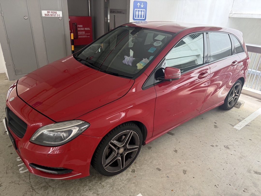 Mercedes-Benz B-Class B200 Chrome (A) (Category: Used Cars) located in Singapore. Submitted by w.g.t. (Listing ID 1435900109, Image 3). Description: Comes with original AMG 18” rims. All wear and tear replaced.