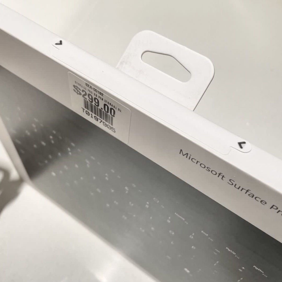 Microsoft Surface Pro Keyboard with Pen Storage443904873255424001