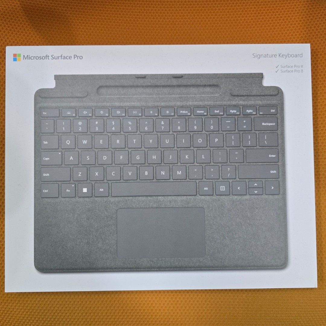 Microsoft Surface Pro Signature Keyboard Box444015981427445760