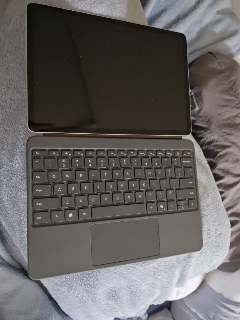 Microsoft Surface Tablet with Pen443662637592760321
