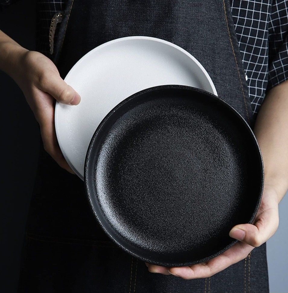 Modern Ceramic Plates - Black and White443959118041589760