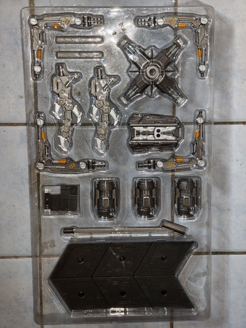 Motor Nuclear MNP-01 Display Base (Category: Toys & Games) located in Baguio. Submitted by shellcollector (Listing ID 1435814748, Image 1). Description: Motor Nuclear MNP-01 Display Base, an upgrade kit designed for the MN-Q01 and MN-Q02 mecha figures 2000 Pesos Baguio shipping.