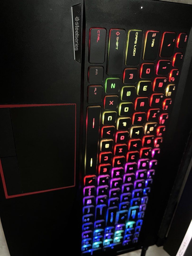 MSI Gaming Laptop - Steelseries Keyboard443995788589803521