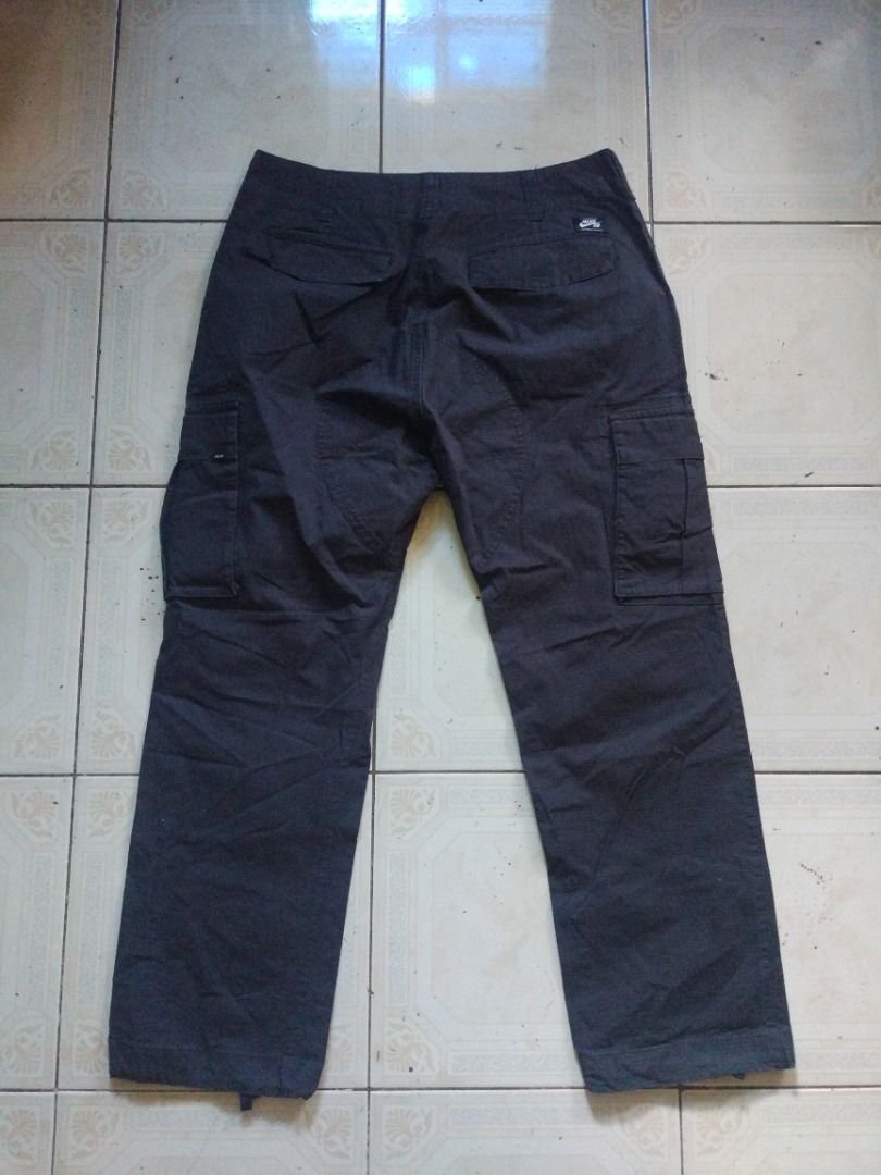 Nike SB Blue Ripstop Cargo Pant 32 actual (Category: Trousers) located in Pasay City. Submitted by denimdude.ph (Listing ID 1435772542, Image 2). Description: .