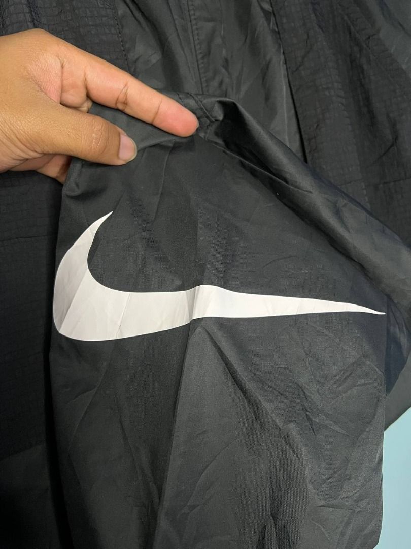 Nike Swoosh Woven Jogger (Category: Joggers) located in Baguio. Submitted by jaaaan. (Listing ID 1435817346, Image 2). Description: Nike Swoosh Woven Jogger Large (W: 30-33 I L: 36.5) Good as new Needs Wash ₱580.