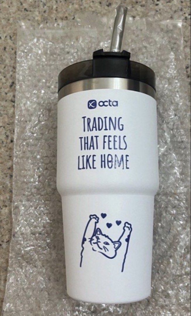 Octa Insulated Tumbler with Straw