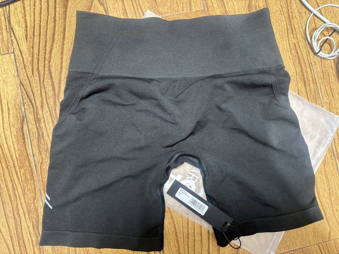 ONER ACTIVE Effortless Seamless Shorts - Black (Category: Activewear) located in Quezon City. Submitted by d.choice (Listing ID 1435902694, Image 2). Description: - ONER ACTIVE Effortless Seamless Shorts - Color: Black - Size: M - High-waisted and snatched to the godssss - Seamless construction for a smooth fit - Ideal for workouts and casual wear Rfs: got fat, di napansin cause i have many black shorts.