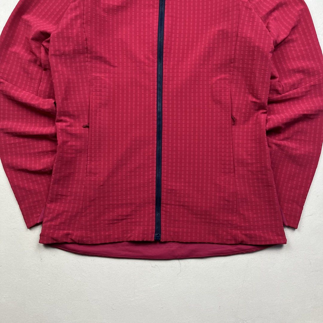 Patagonia Women’s R1 TechFace Jacket (Category: Coats, Jackets and Outerwear) located in Manila. Submitted by _jaime (Listing ID 1435882159, Image 3). Description: Patagonia Women’s R1 TechFace Jacket Excellent Condition Size: XS Chest width: 18 inches Waist: 16 inches Length: 25.5-26.5 inches 1,200 price is negotiable .