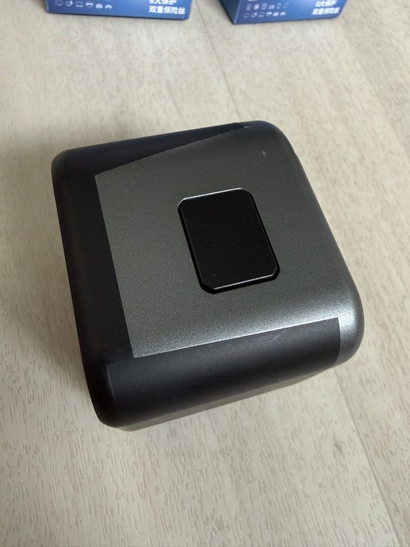 Philips Universal Travel Adapter with USB443788141517885444