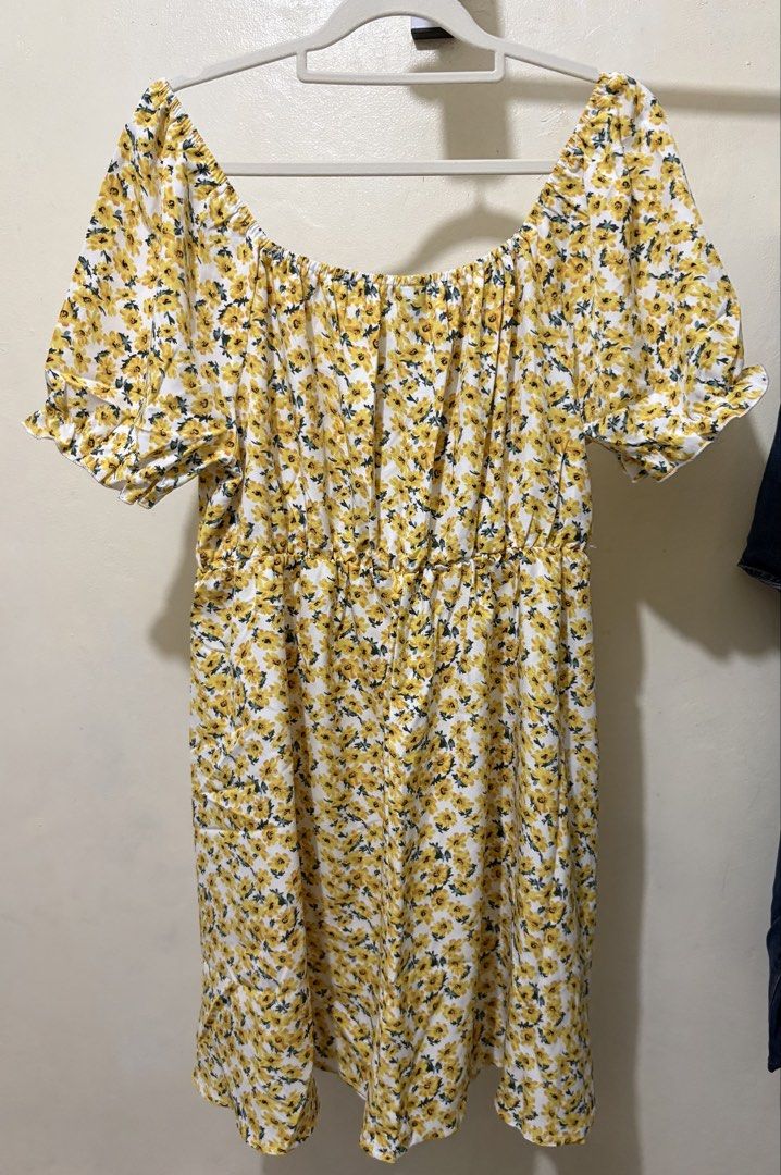 Plus size shein flower yellow dress (Category: Dresses) located in Taguig. Submitted by _glamistbyrish (Listing ID 1435724650, Image 3). Description: Plus size shein flower yellow dress Size: plus size 0xl Never been used .