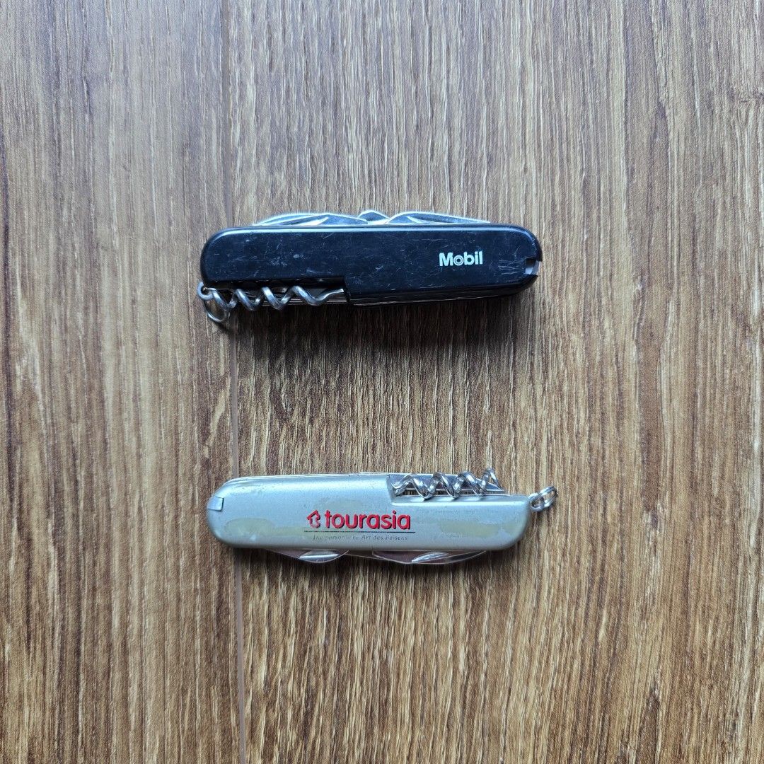 Pocket Knives443960872906926080