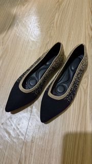 (Category: ) located in . Submitted by _x_preloved (Listing ID 1435811631, Image 1). Description: .