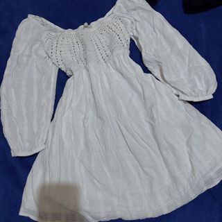 (Category: ) located in . Submitted by _its.ayaaaa (Listing ID 1435747205, Image 1). Description: .