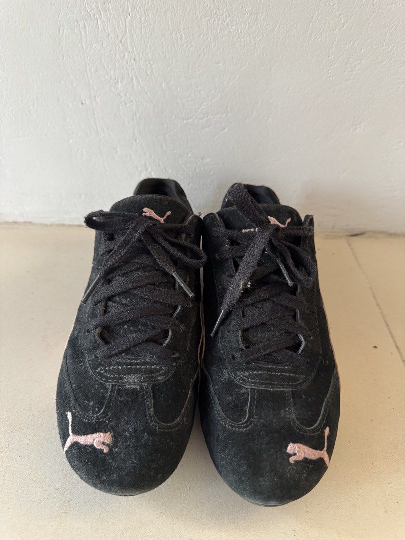 Puma Speedcat OG Sneakers (Category: Sneakers) located in Tarlac. Submitted by berrymii (Listing ID 1435822765, Image 2). Description: - Black Puma Speedcat OG sneakers - Pink accents - Puma logo on side and tongue - Black, textured soles - Lace-up closure - Suede material - Puma logo on the interior -Rfs: di na nagagamit, no box -Size: 25.5cm, US 7.5, EUR 40 -MOP: Gcash, Unionbank, BPI.