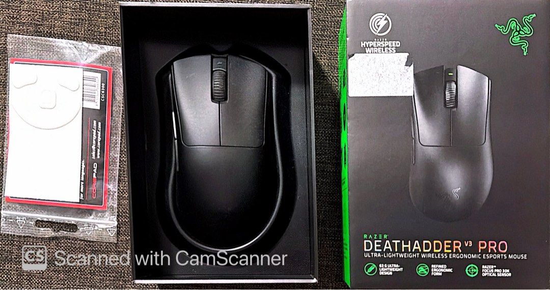 Razer DeathAdder V3 Pro - Ultra-Lightweight Wireless