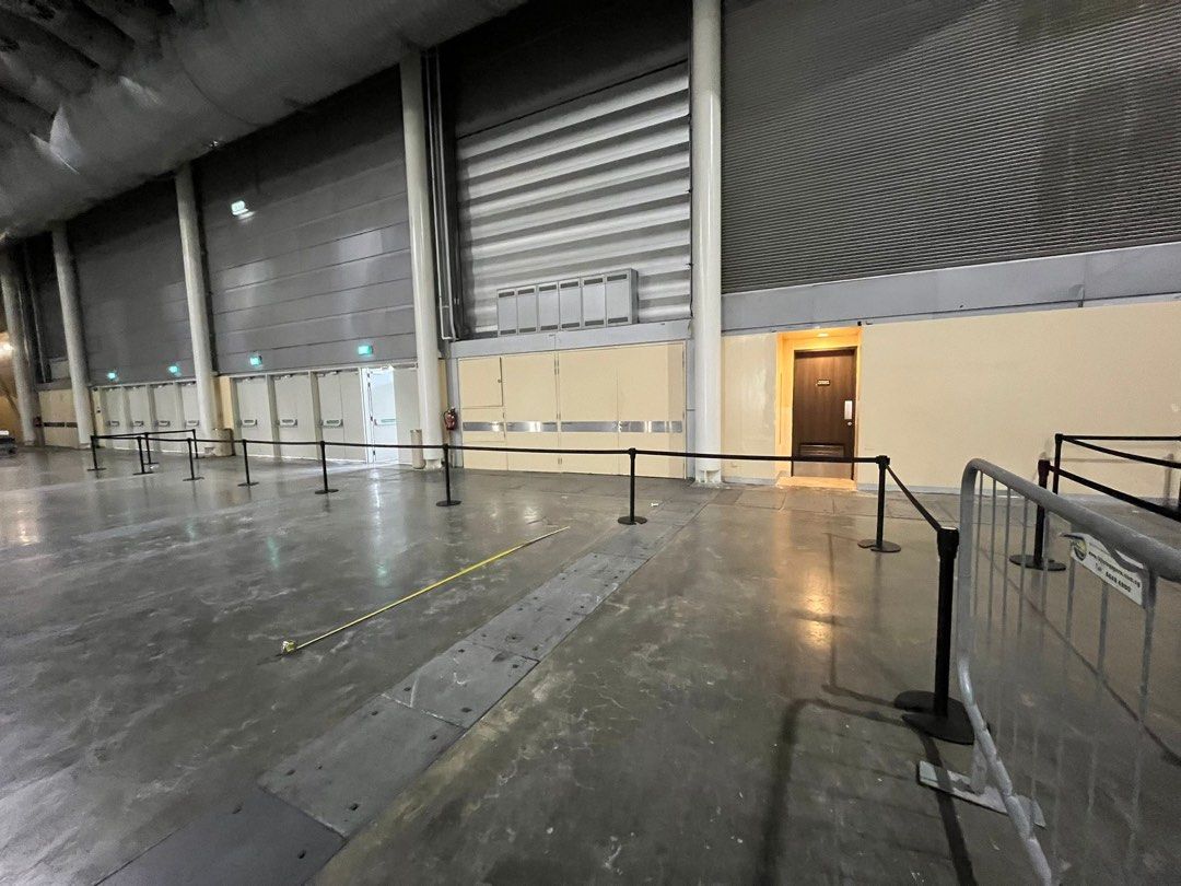<Rental> Premium Stackable Queue Pole (Category: Event & Party Services) located in Singapore. Submitted by the.rental.affairs (Listing ID 1289268544, Image 3). Description: Item: stackable Queue pole Good quality & well maintained !! (Not those badly dented // rusty ones) 2m red belt - $10.00 3m black belt - $12.00 Signage attachment available for rental too! Contact us: +65 8780 2021 Other items available!! Candle holder | Rattan Chair | Japane
