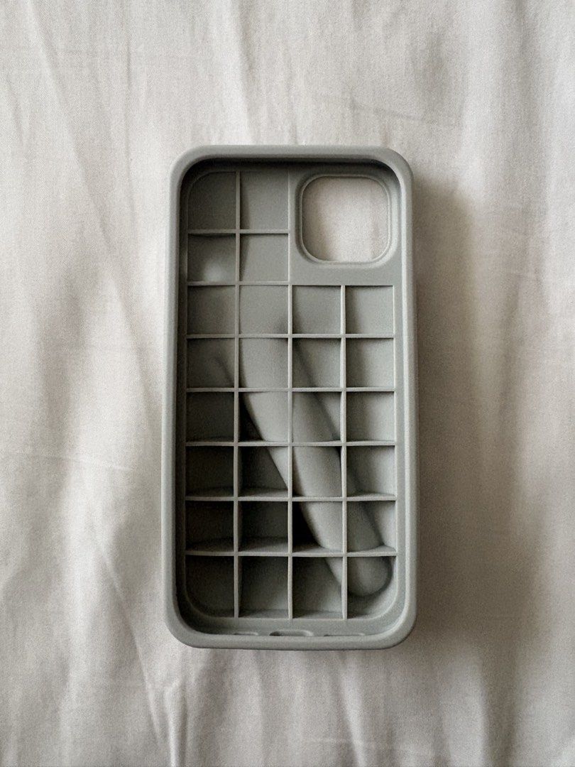 Rhode Phone Case (Category: Cases & Sleeves) located in Manila. Submitted by yna.items (Listing ID 1435783033, Image 3). Description: - Case is good as new - Guaranteed authentic - Compatible with iPhone 13 - Box has obvious signs of wear, but item itself is good as new - RFS: Not using anymore .