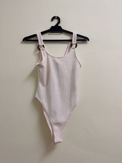 (Category: ) located in . Submitted by ellyyypreloved (Listing ID 1435864385, Image 1). Description: .