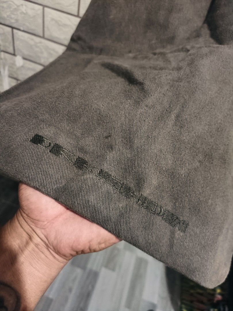 Rick owen shopping tote bag (Category: Sling Bags) located in Las Pinas. Submitted by kuya_erick (Listing ID 1435764859, Image 3). Description: rick owen dark shadow shopping tote bag complete details posted 899 + sf las pinas meet up.