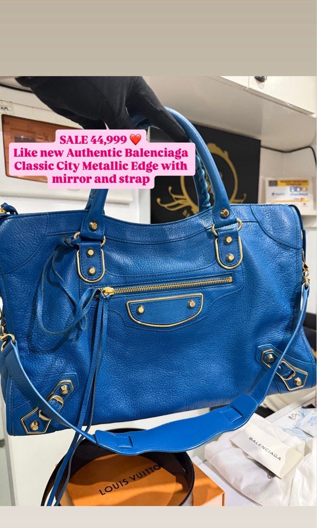 SALE Authentic Balenciaga Classic City Metallic Edge Two way Bag Mens Womens (Category: Shoulder Bags) located in Pasig City. Submitted by bestluxurybuys (Listing ID 1435809358, Image 1). Description: SALE Authentic Balenciaga Classic City Metallic Edge Two way Bag Mens Womens Dm or Vber O92755II747.
