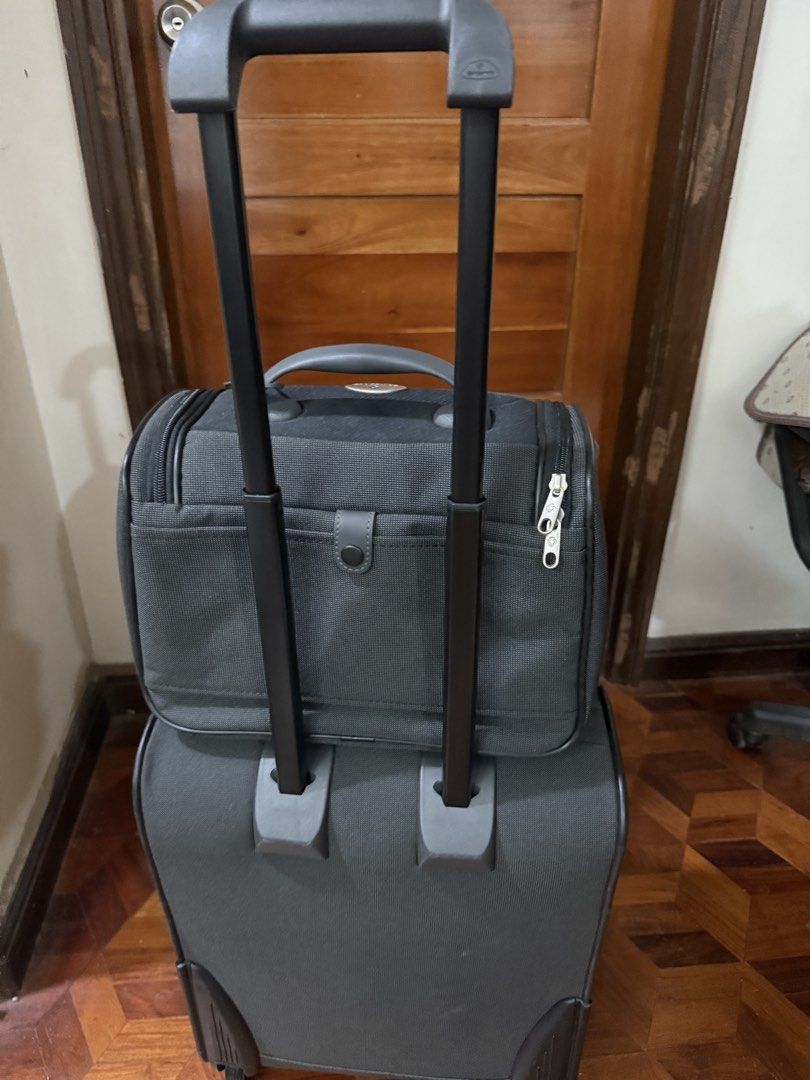 Samsonite 550 series spark and Samsonite Beauty Case (Category: Luggage) located in Manila. Submitted by bondea (Listing ID 1435905489, Image 2). Description: Samsonite 550 series spark cabin sized luggage- P5,100.00 Beauty case- P3500.00 Authentic with tag .