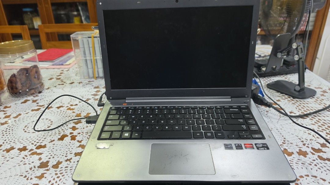 Samsung Ultrabook Series Laptop [DAMAGED]