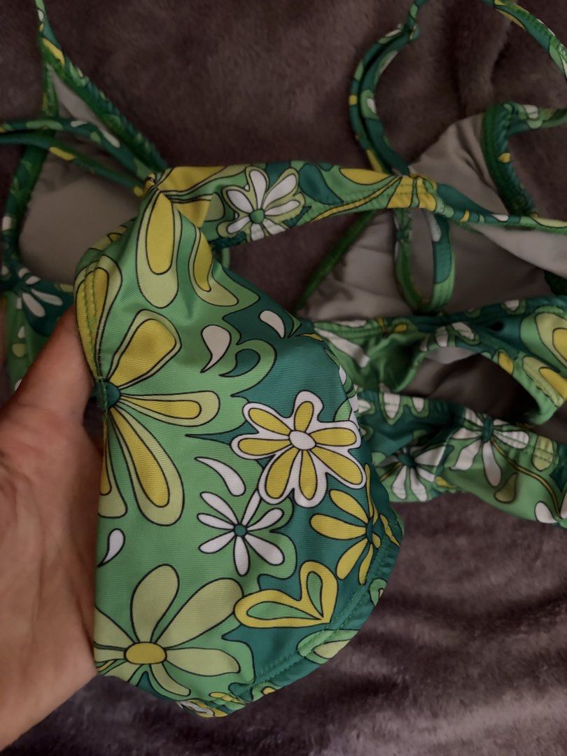 Sew local printed bikini (Category: Bikinis & Swimsuits) located in Quezon City. Submitted by declutteringgn (Listing ID 1362938474, Image 3). Description: Size XS Bought here on carousell.