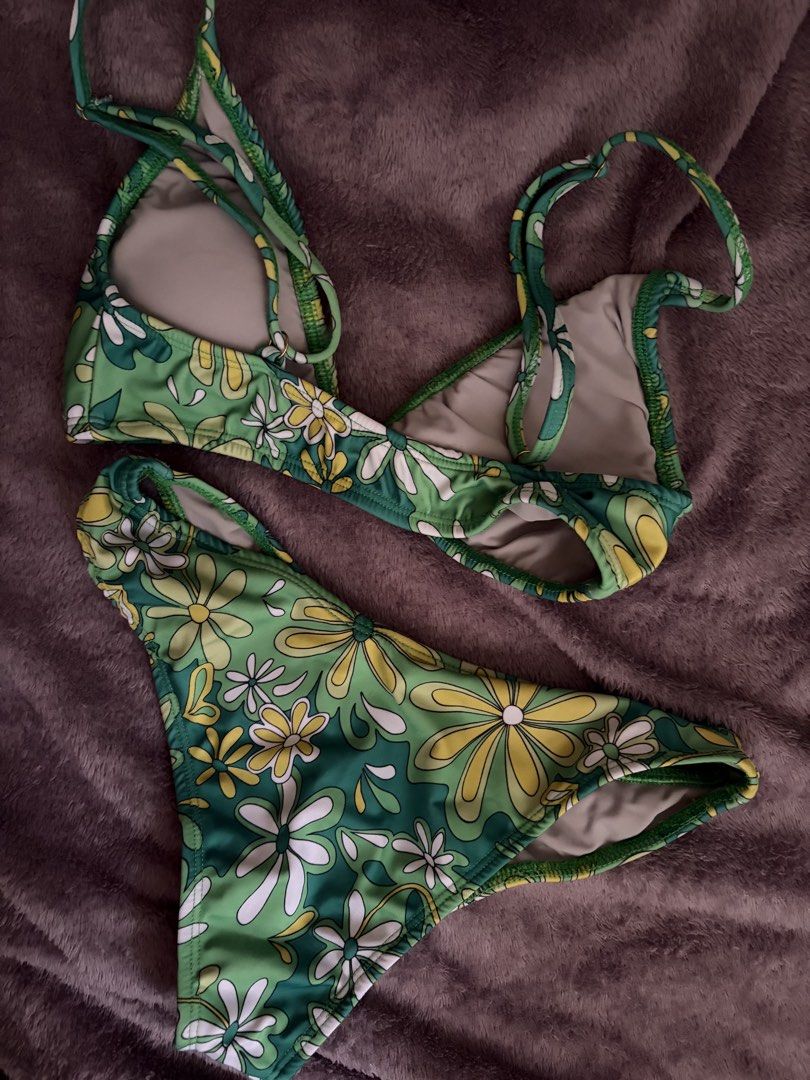 Sew local printed bikini (Category: Bikinis & Swimsuits) located in Quezon City. Submitted by declutteringgn (Listing ID 1362938474, Image 2). Description: Size XS Bought here on carousell.