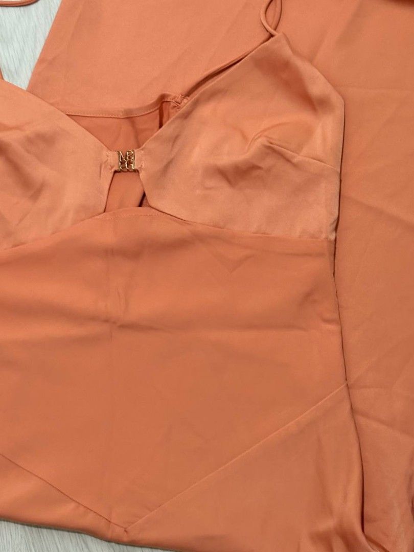 SHEIN Long Peach Beach Dress (Category: Evening dresses & gowns) located in Manila. Submitted by saferabbit-c9f8cc (Listing ID 1435826955, Image 2). Description: RFS : nakatambak lang sa house, decluttering && maluwang sakin ⋆ Size: M - L ⋆ NO Issue ⋆ Price + SF ⋆ MOP: Gcash ONLY ⋆ Price is very much negotiable !! ⋆ JNT Deliver Courier / SPX Express.