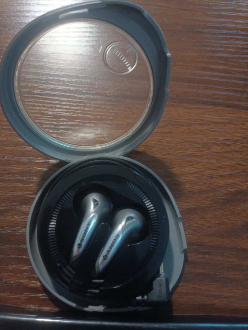 Sony Earphones with Wind-up Case