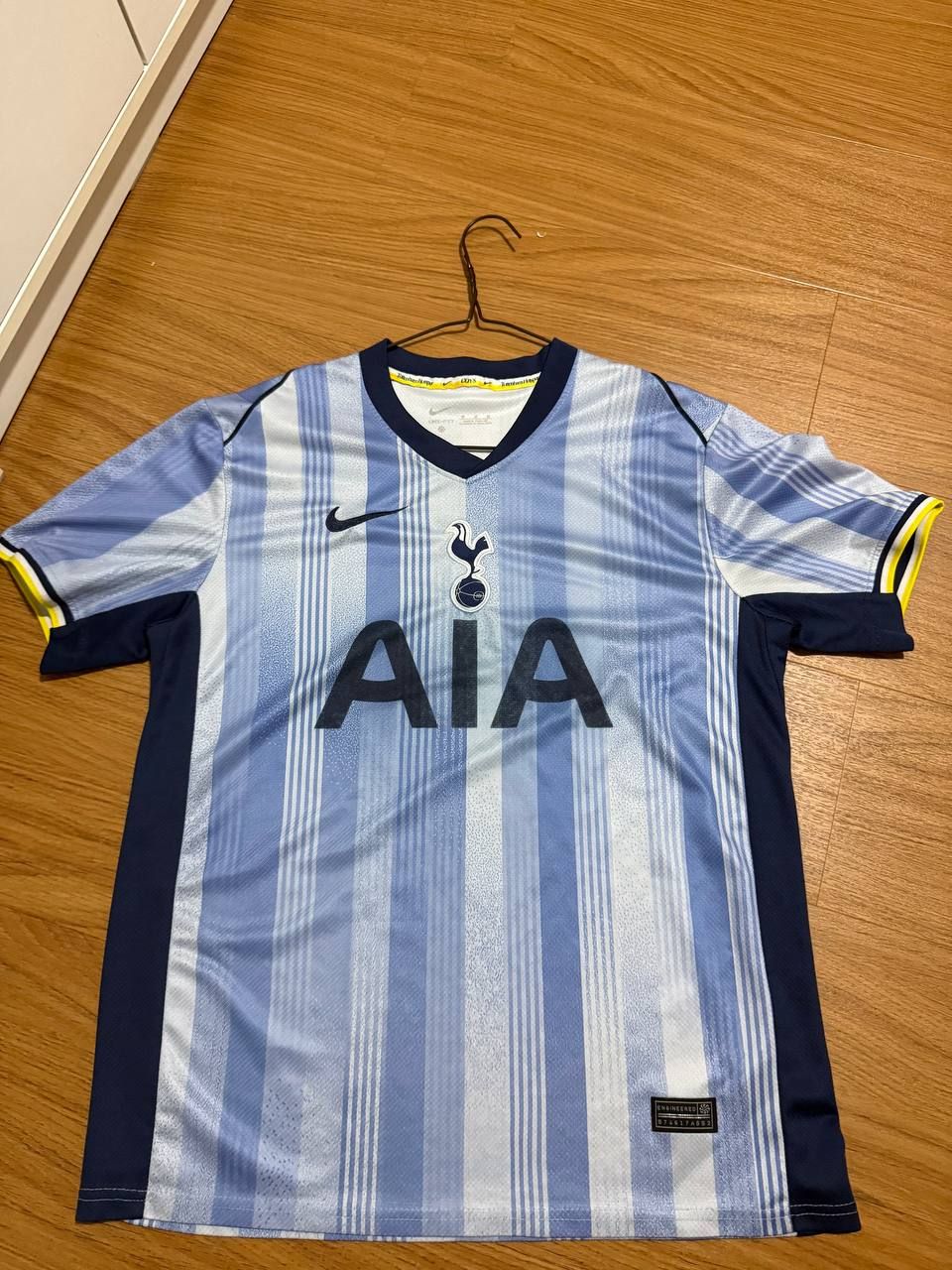 Spurs V-neck Jersey (Category: Activewear) located in Singapore. Submitted by rainiexx7 (Listing ID 1435785664, Image 1). Description: Spurs V-neck Jersey. Size M. Worn once..