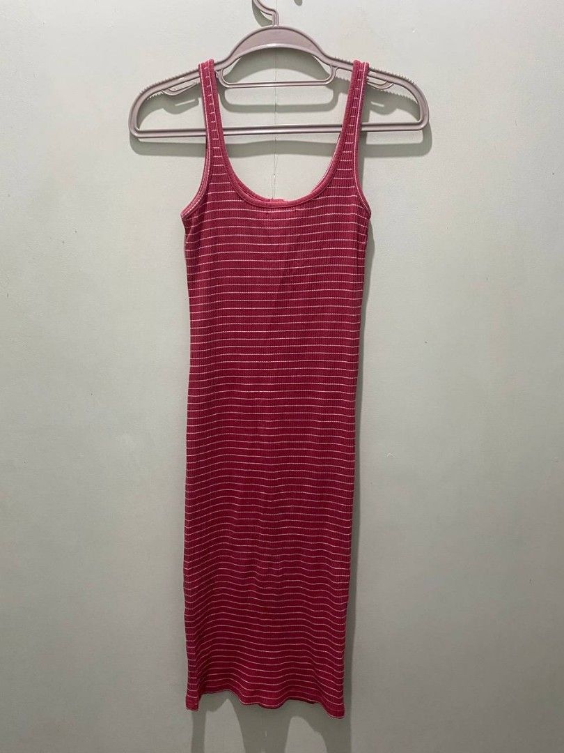 striped fitted dress (Category: Dresses) located in Pasay City. Submitted by dannah__ (Listing ID 1435836700, Image 2). Description: .