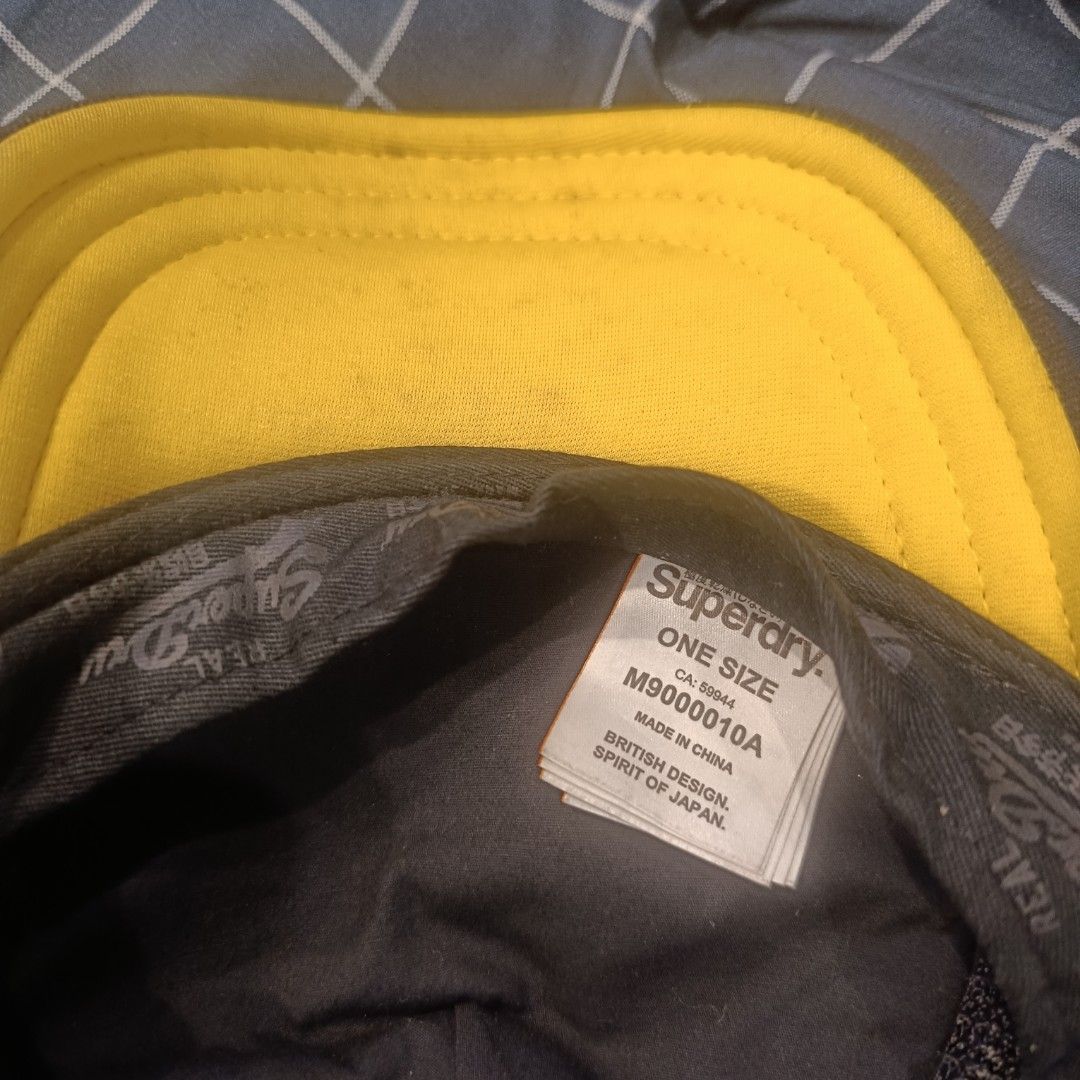Superdry Cap - One Size (Category: Caps & Hats) located in Quezon City. Submitted by jam273 (Listing ID 1435790328, Image 1). Description: - Superdry cap in black - Embroidered Superdry logo - One size fits most - Mesh back for breathability - Curved brim - Soft interior lining - Made in China - British design, Spirit of Japan.