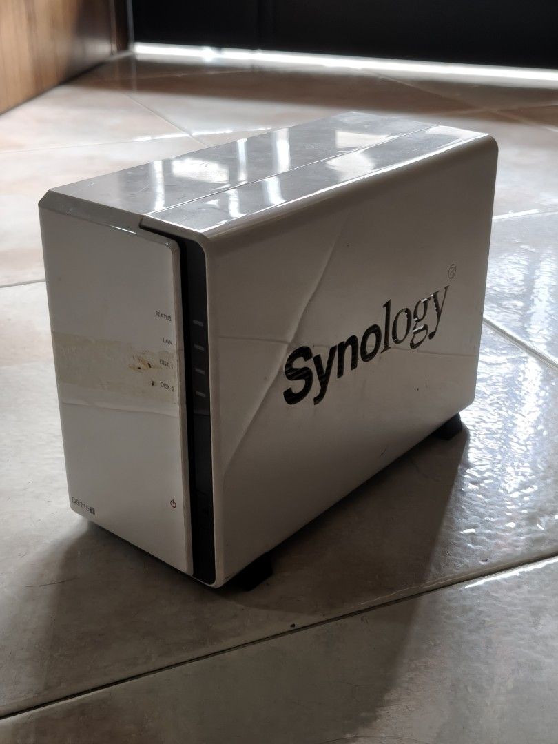 Synology Nas DS215J cloud server ( FOR PARTS)