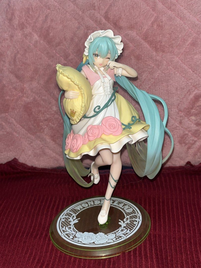 Taito Wonderland Hatsune Miku (Sleeping Beauty ver.) Hatsune Miku Wonderland Figure (Category: Toys & Games) located in Manila. Submitted by aerylikh (Listing ID 1435718132, Image 1). Description: • Authentic • no noticeable flaws, issues. ‼️ PAYMENT FIRST ‼️ Mode of payment • Gcash • Bank Transfer Mode of delivery • J&T (next day shipping) • Lalamove (same day shipping) Location: Sm Fairview, Quezon City.