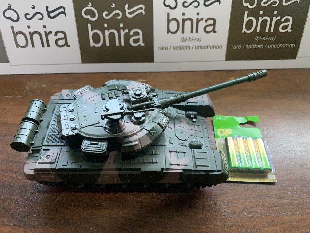 Tank Replica - Soviet -RC (Category: Toys & Games) located in Carmona. Submitted by bihira (Listing ID 1435803700, Image 1). Description: Tank Replica - Soviet -RC - WYSIWYG - As Is - No remote - Tested with battery - working - Good for DIY / Diorama / Display - Buy and set ur own remote.